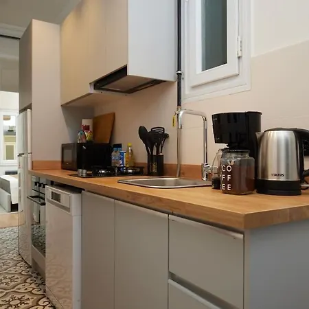 Lejlighed Spacious 6br 3bath Ac In Center - Santur D5-6