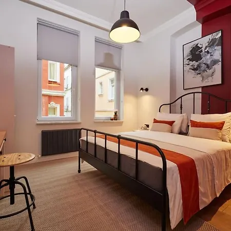 Spacious 6br 3bath Ac In Center - Santur D5-6