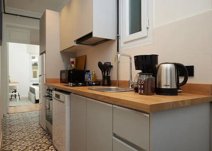 아파트 Spacious 6br 3bath Ac In Center - Santur D5-6