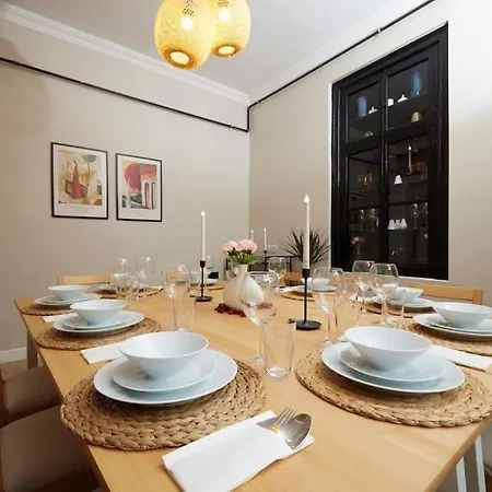 Spacious 6br 3bath Ac In Center - Santur D5-6 Appartement