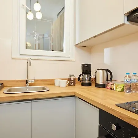 Spacious 6br 3bath Ac In Center - Santur D5-6 Appartement *